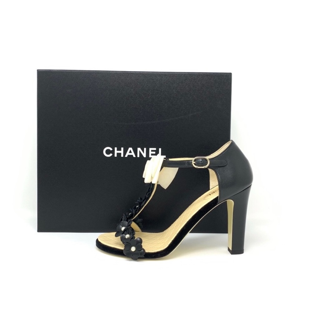 🦋CHANEL heels with bows and flowers🌸 GORGEOUS‼️